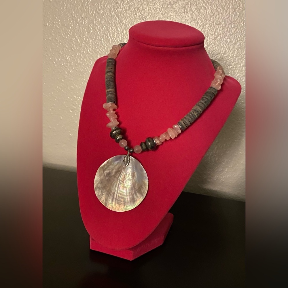 Liberty House Maui Rose Quartz Mother of Pearl Pendant Necklace Tropics Hawaiian - Picture 2 of 4
